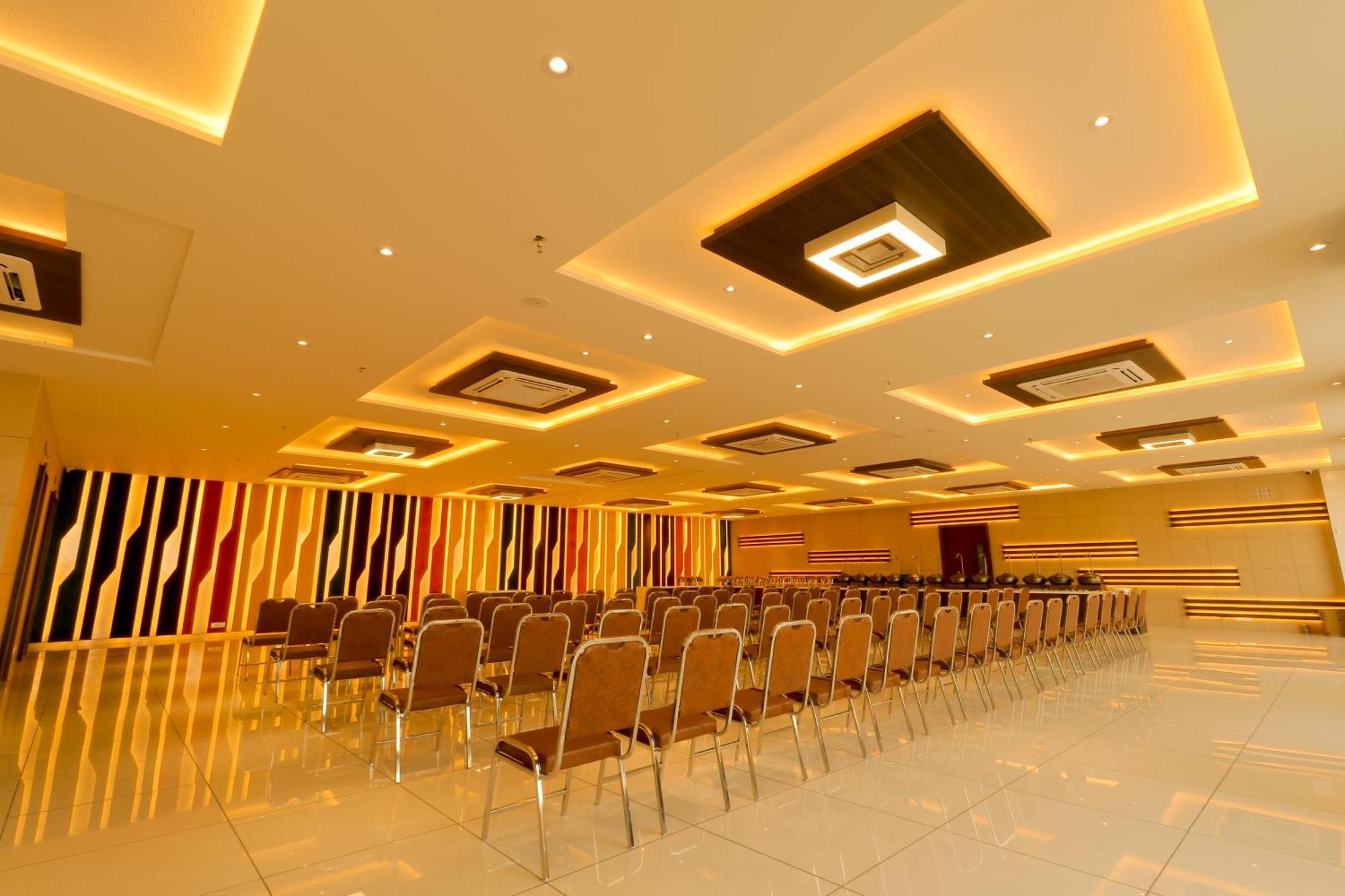 Hotel Grand Darshan ヴァドーダラー エクステリア 写真