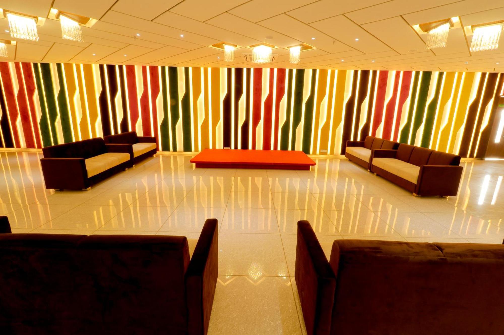 Hotel Grand Darshan ヴァドーダラー エクステリア 写真