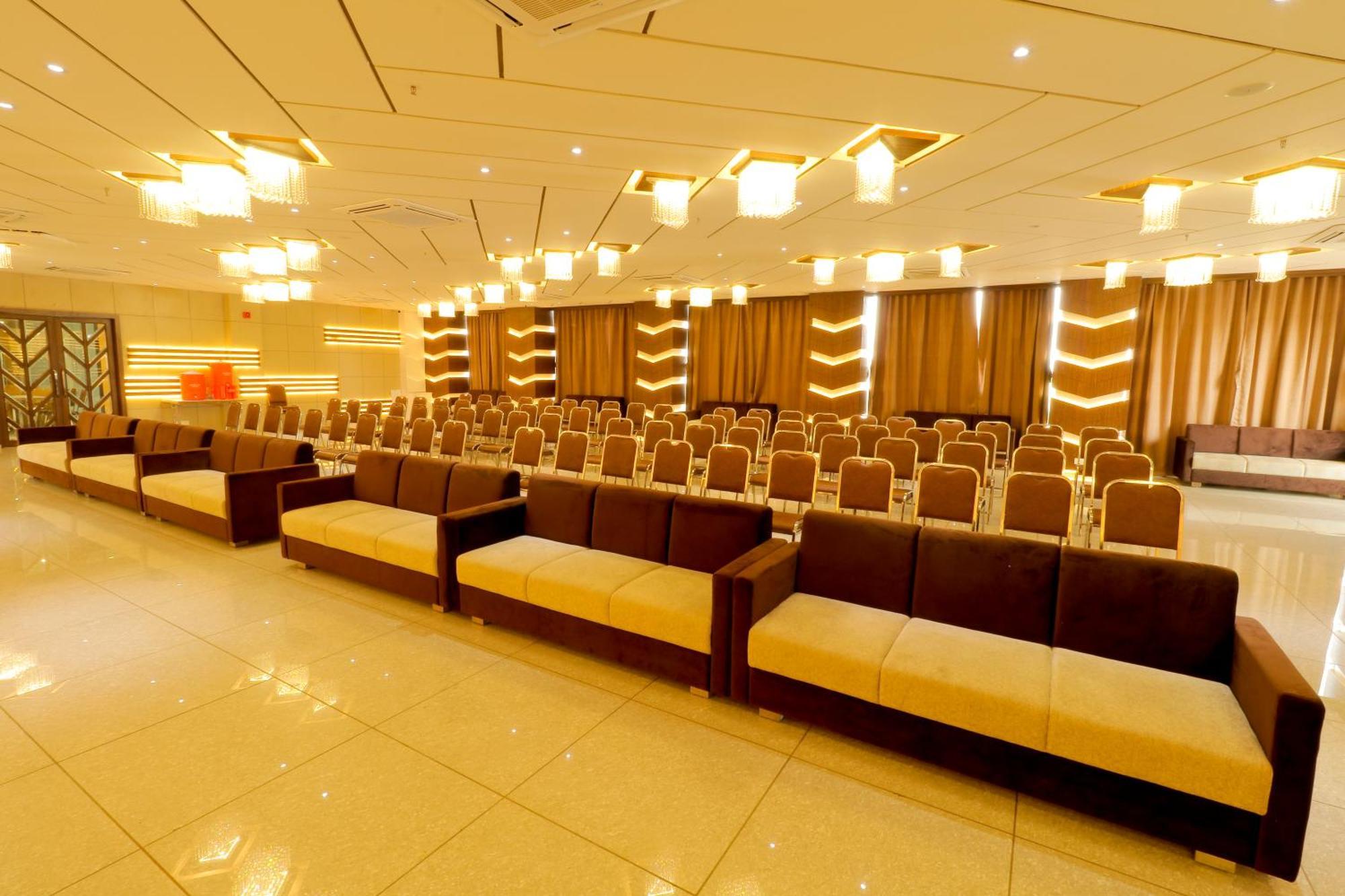 Hotel Grand Darshan ヴァドーダラー エクステリア 写真