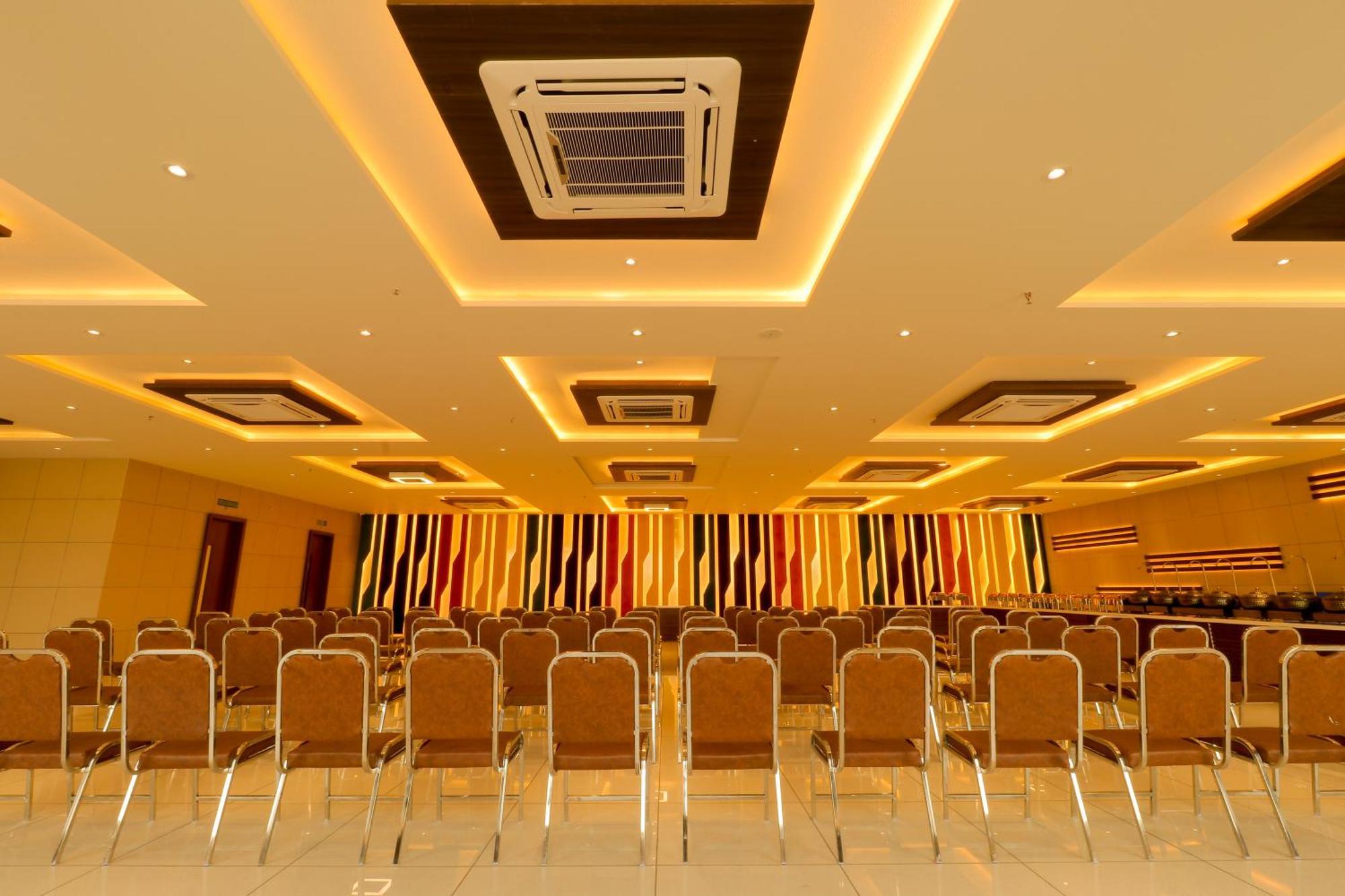 Hotel Grand Darshan ヴァドーダラー エクステリア 写真